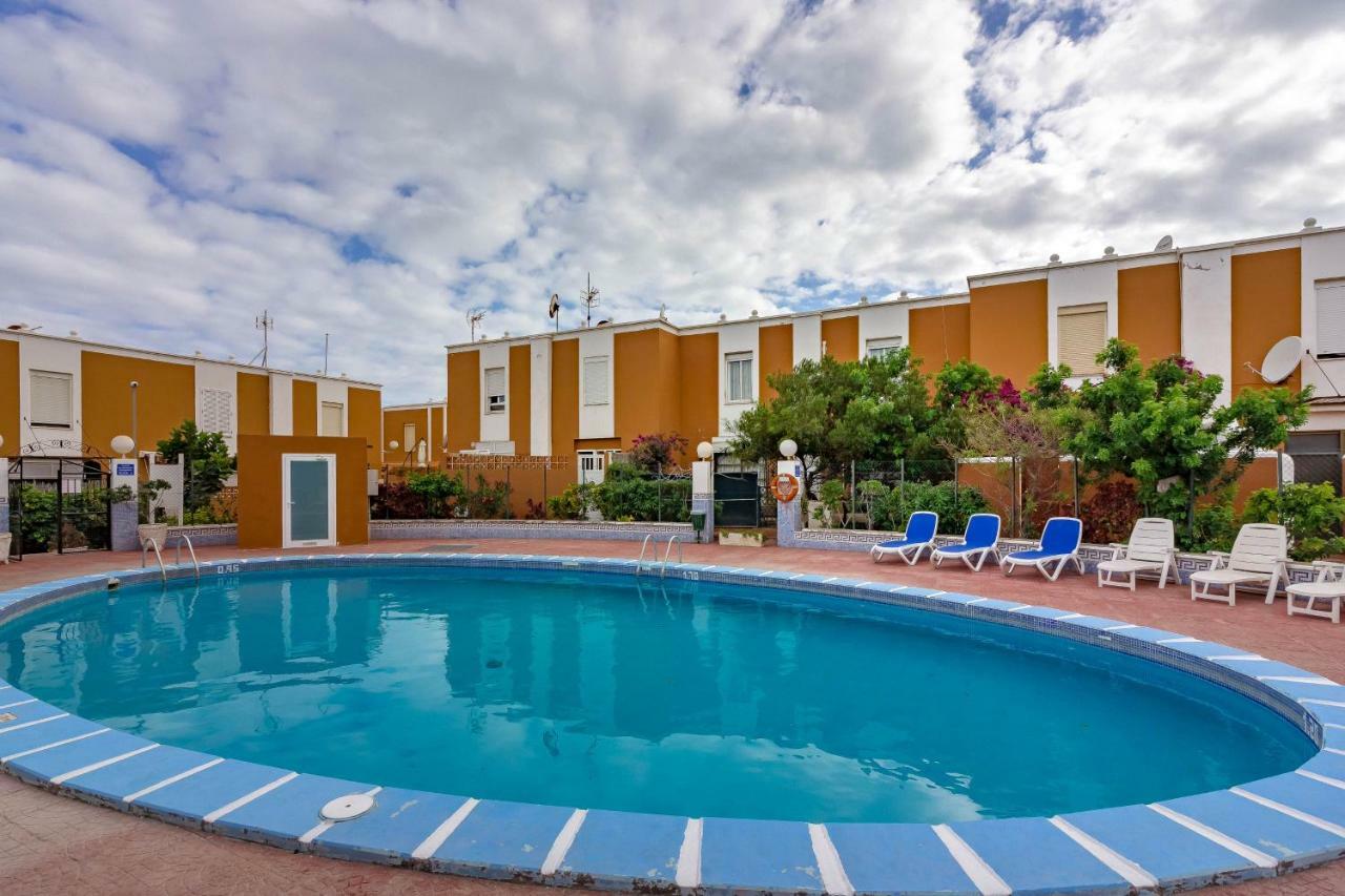 Beautiful 2-Bed Townhouse Near La Tejita Beach/El Medano! Exterior photo